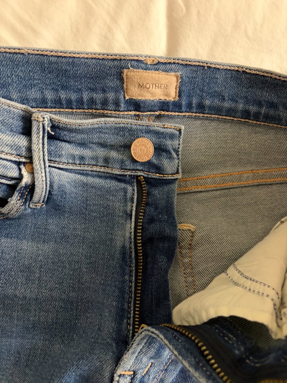 MOTHER The Mid Rise Dazzler Ankle Fray Jeans Size 25 - Picture 6 of 8